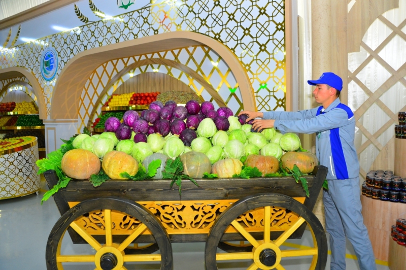 میوه فروش - ترکمنستان